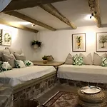 Vager Mani 4*