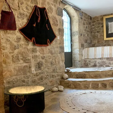 Vager Mani Ξενοδοχείο 4*