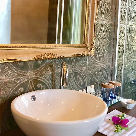 Vager Mani Hotel